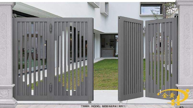 帶軌道庭院大門